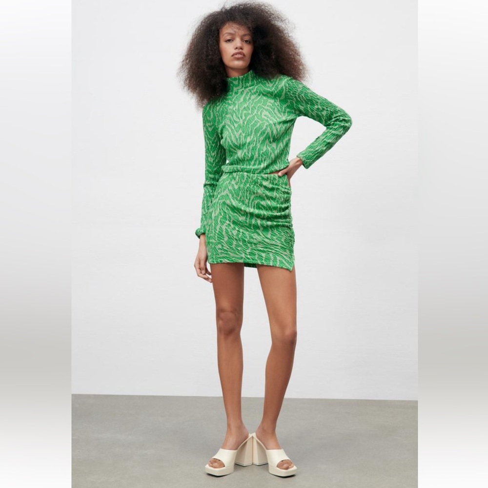 Green jacquard mini skirt set